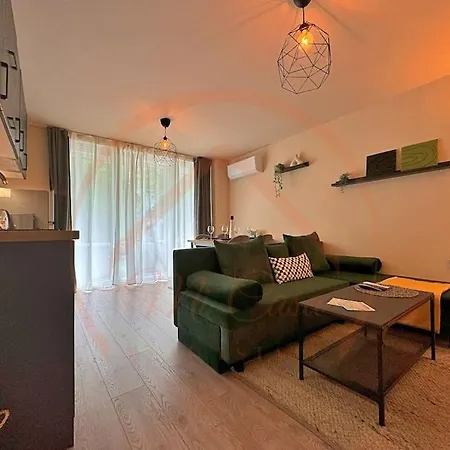 Contemporary 2br Gem In * Warna