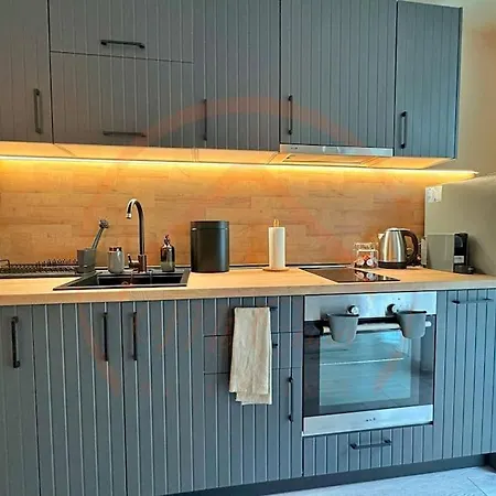 Contemporary 2br Gem In * Warna