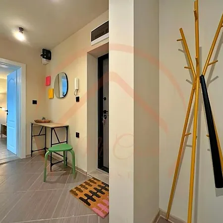 Contemporary 2br Gem In * Warna