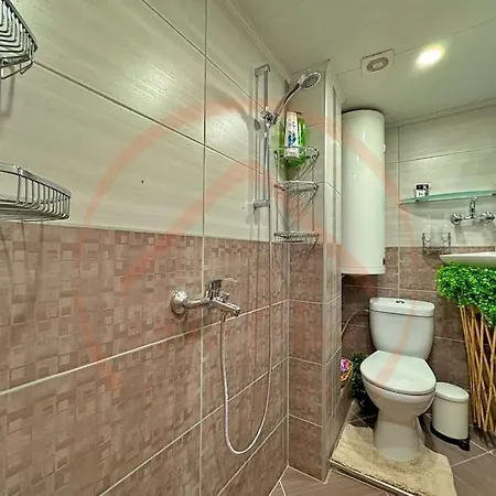 Contemporary 2br Gem In *