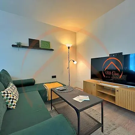 Contemporary 2br Gem In *